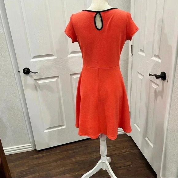 Gilli Peach and Navy blue Midi dress 90’s retro vibes capped sleeves - Picture 5 of 8
